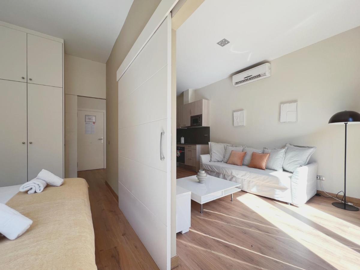 Stay U-Nique Apartments Fontanella Barcelona Luaran gambar